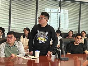 69b20bd1b620fbe322f6b3c16dba74bf_